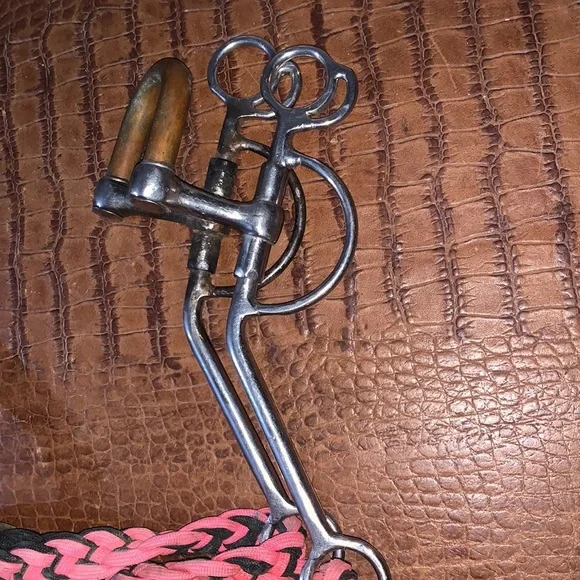 High Port Bit With Black & Pink Roping Reins - Picture 5 of 5